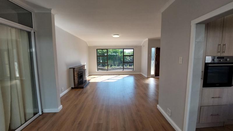 To Let 3 Bedroom Property for Rent in Schoongezicht Western Cape